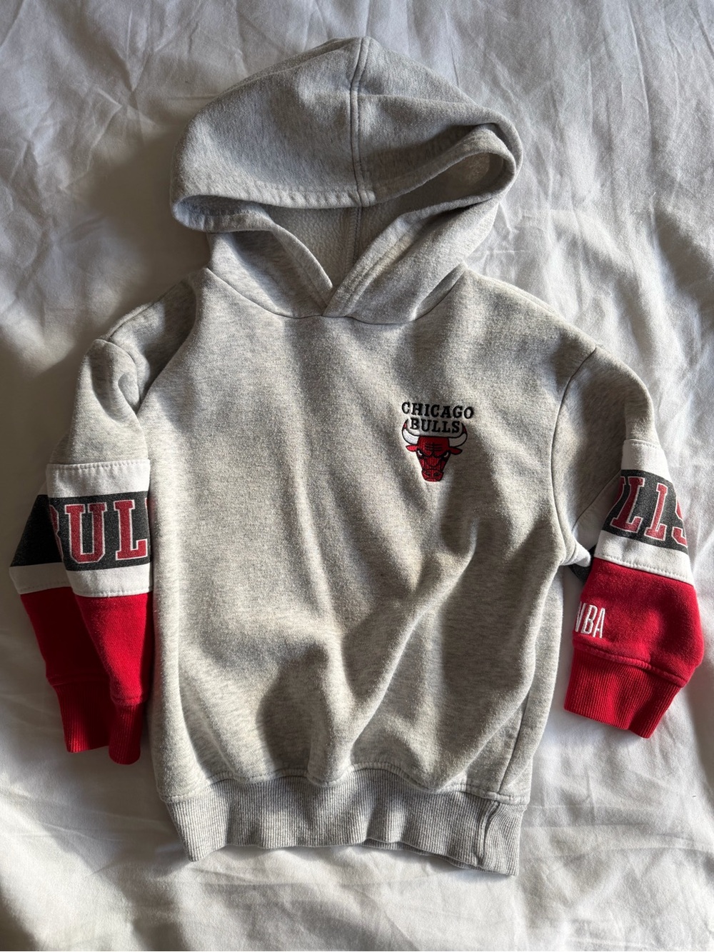 Kids Chicago Bulls Hoodie, size 5T